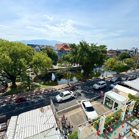Nidhra Lanna Hotel Chiang Mai Exteriör bild