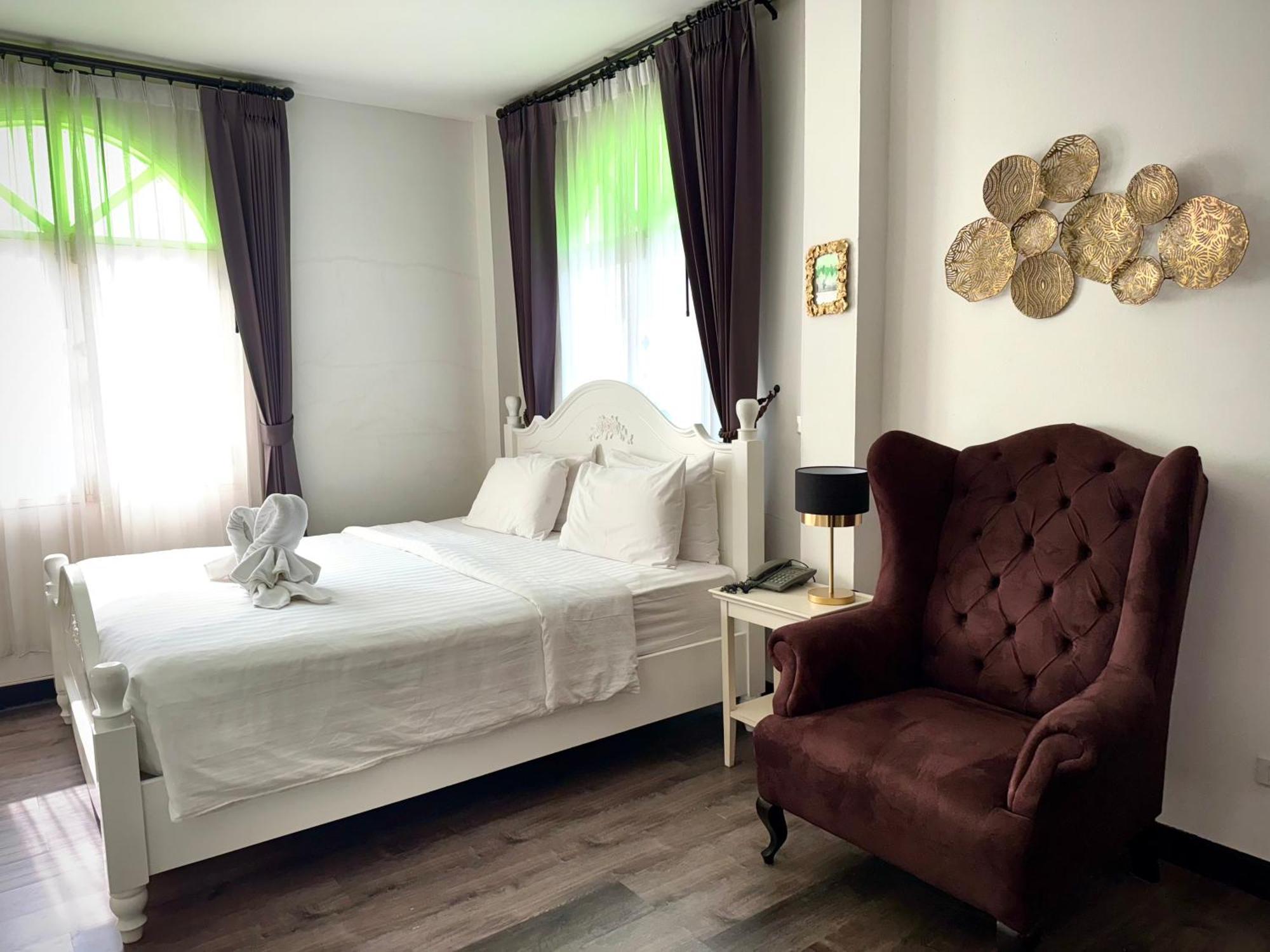 Nidhra Lanna Hotel Chiang Mai Exteriör bild